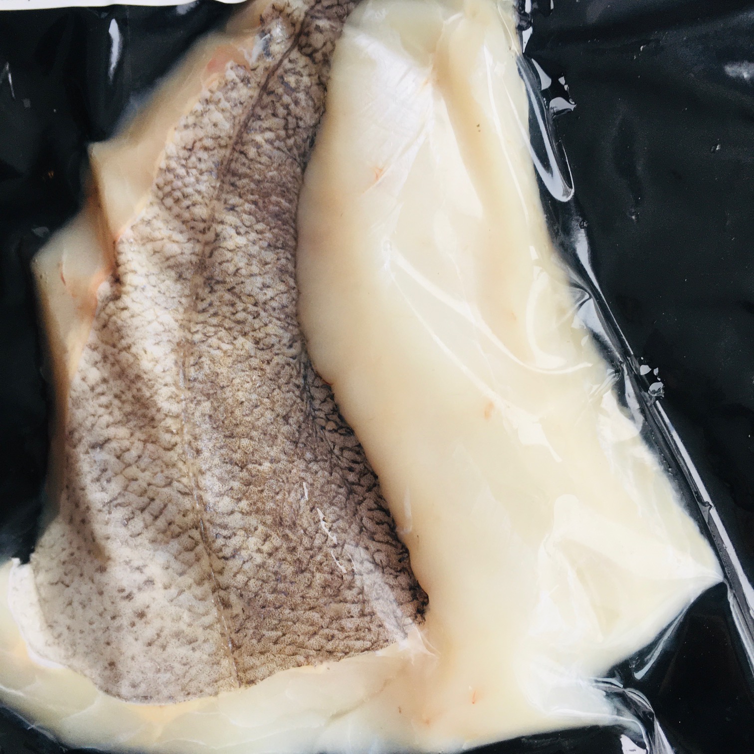 poisson - Merlu - 300 g  (filets surgelés)