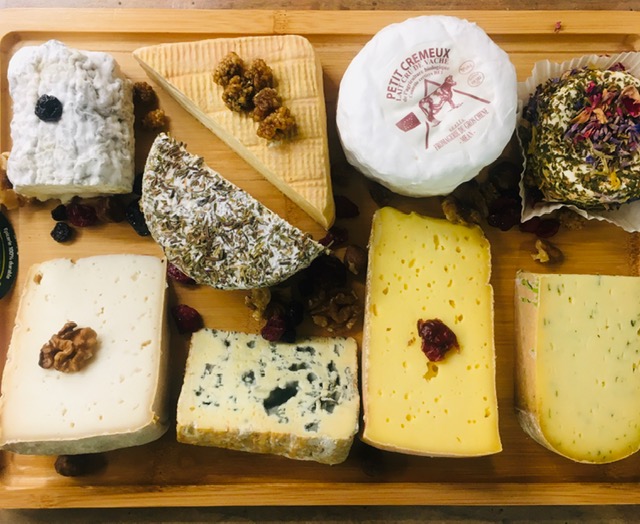 plateau de fromages 6 pers. (7 à 8 fromages - 1200g )