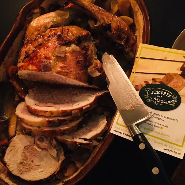 Noel - Poularde farcie - pommes - 2,5 kg (8 à 10 pers.)